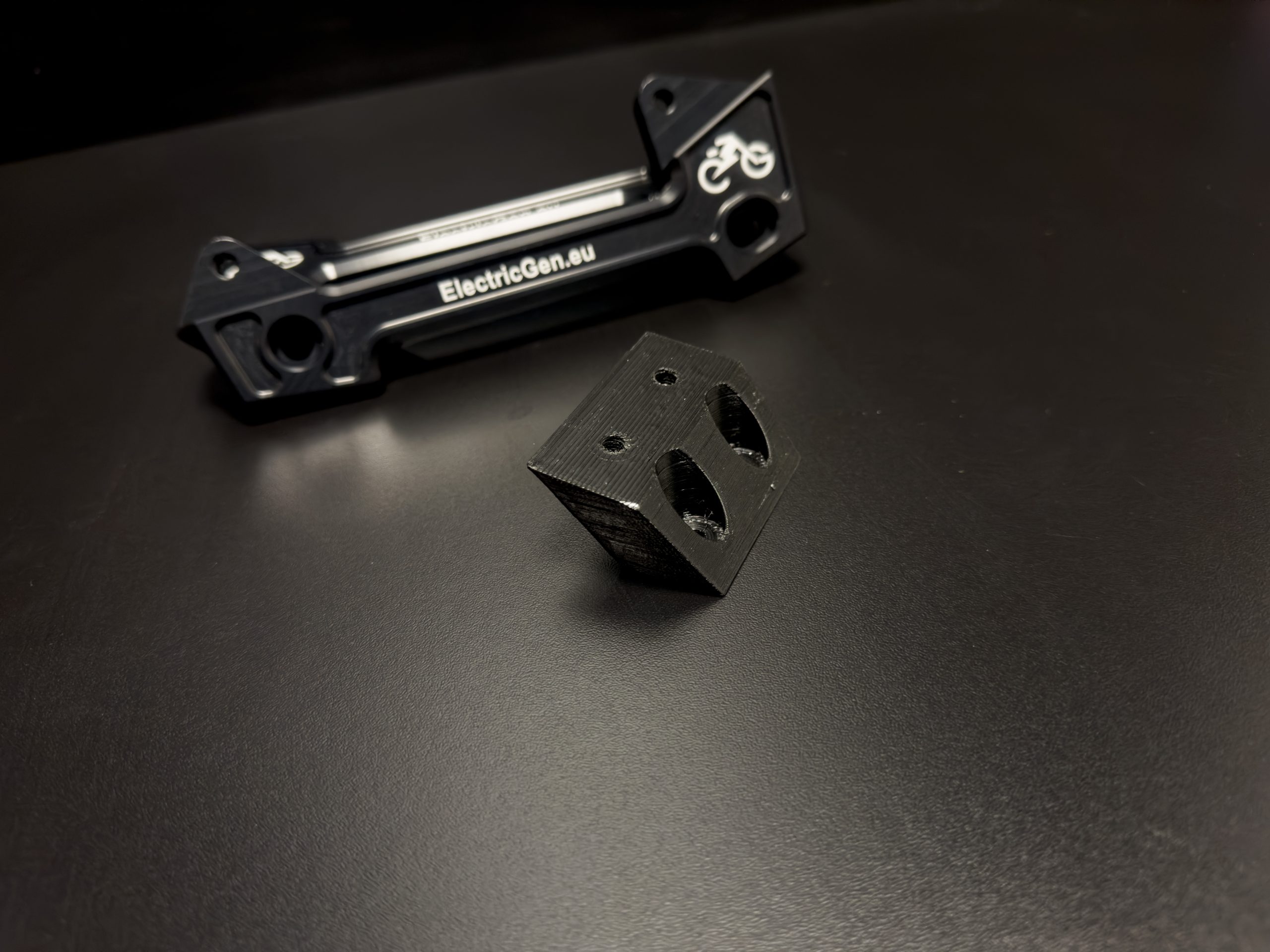 Full-E Charged Seat Lift Kit – Aluminium Sitz-Erhöhung Für Sur-Ron Light Bee