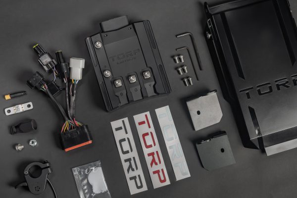 TC1000 2.X variklio valdiklis, korpuso detalė ir jungtys