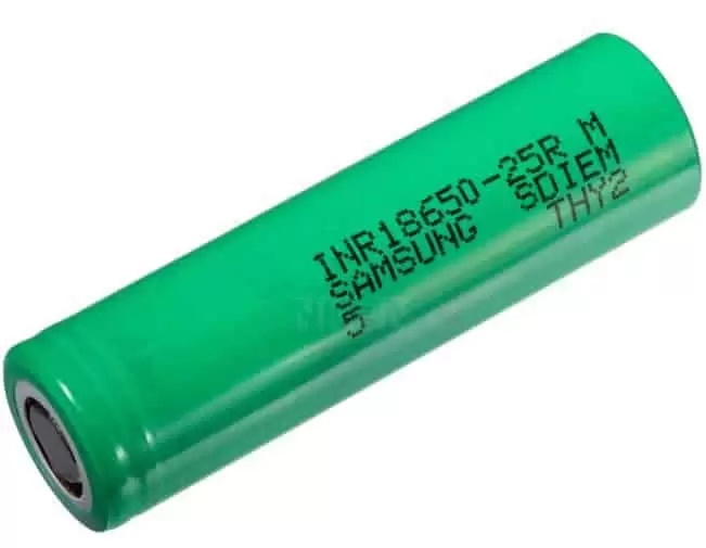 Samsung INR18650-25R 2500mAh 20A ličio jonų celė, 18650 formatas su lygiu (flat top) kontaktu, vaizdas iš šono