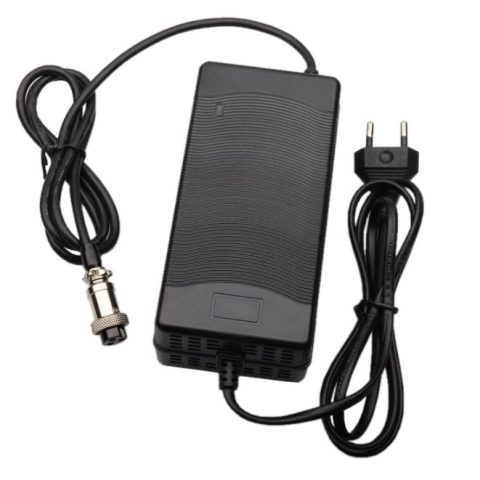 Chargeur 60V 2A avec ventilateur pour vélo électrique et trottinette électrique